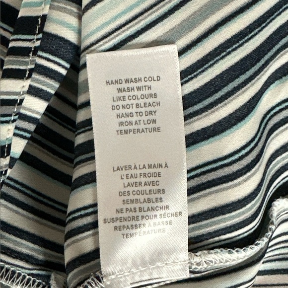 Cleo lightweight stretch Sleeveless Top - Picture 7 of 9